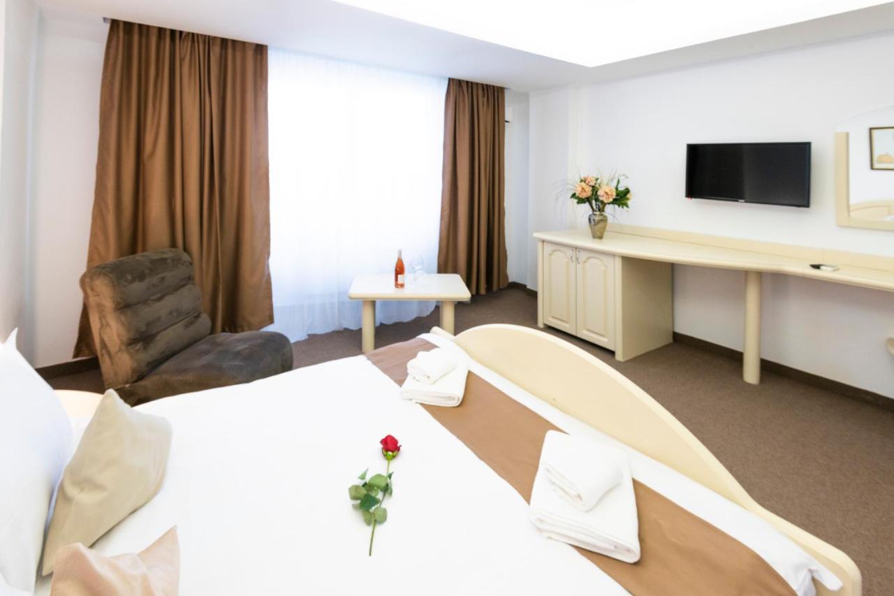 Hotel Randy Constanţa Buitenkant foto