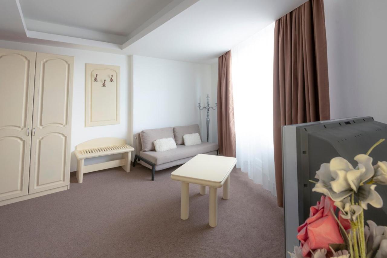 Hotel Randy Constanţa Buitenkant foto