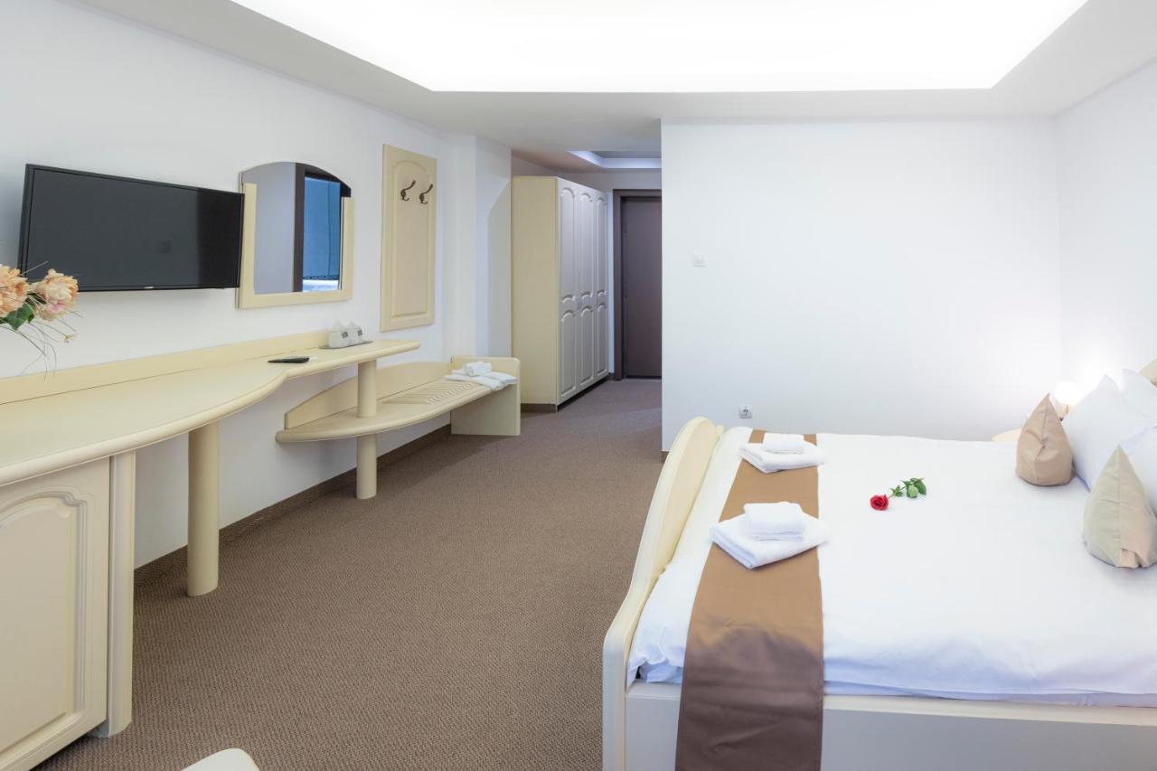 Hotel Randy Constanţa Buitenkant foto