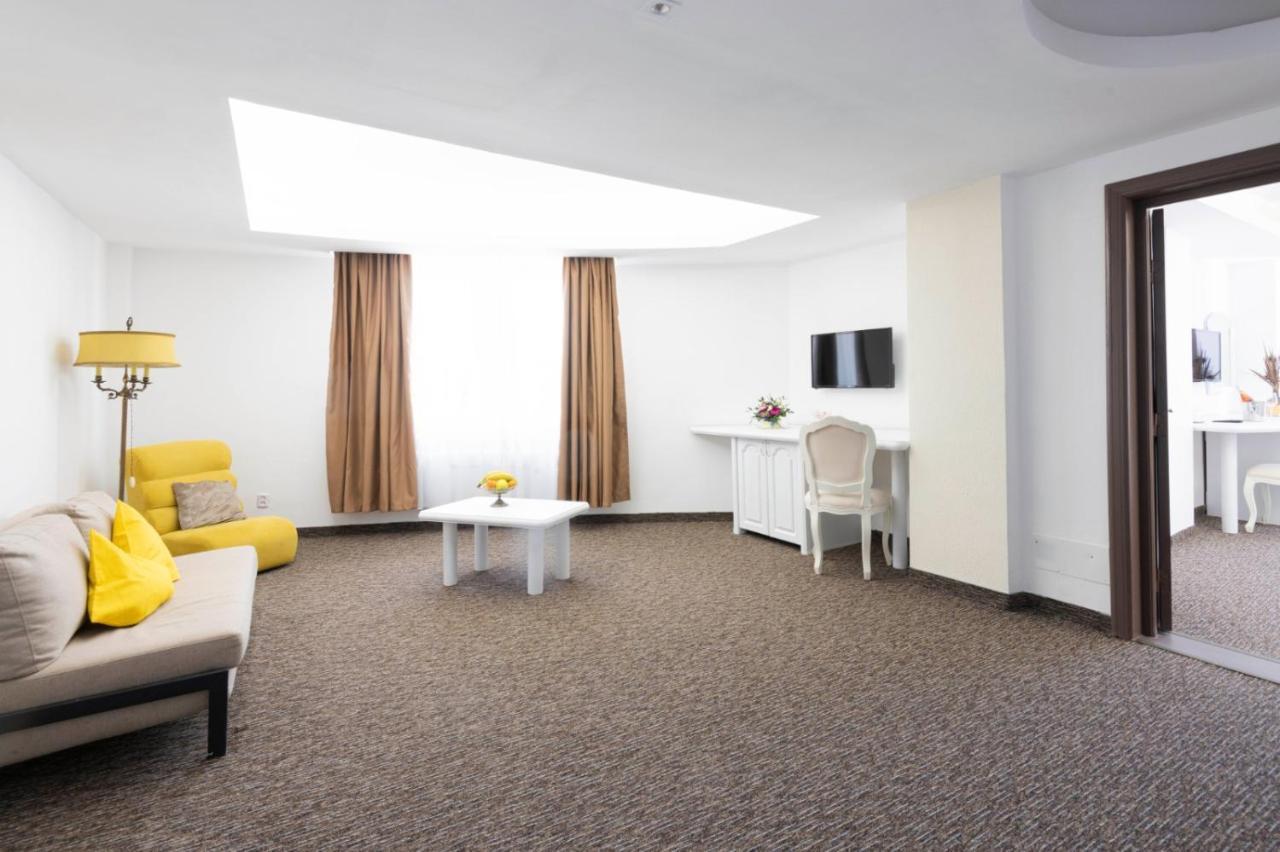 Hotel Randy Constanţa Buitenkant foto