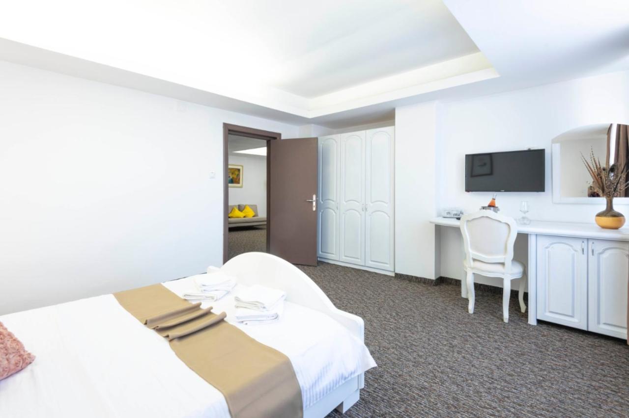 Hotel Randy Constanţa Buitenkant foto