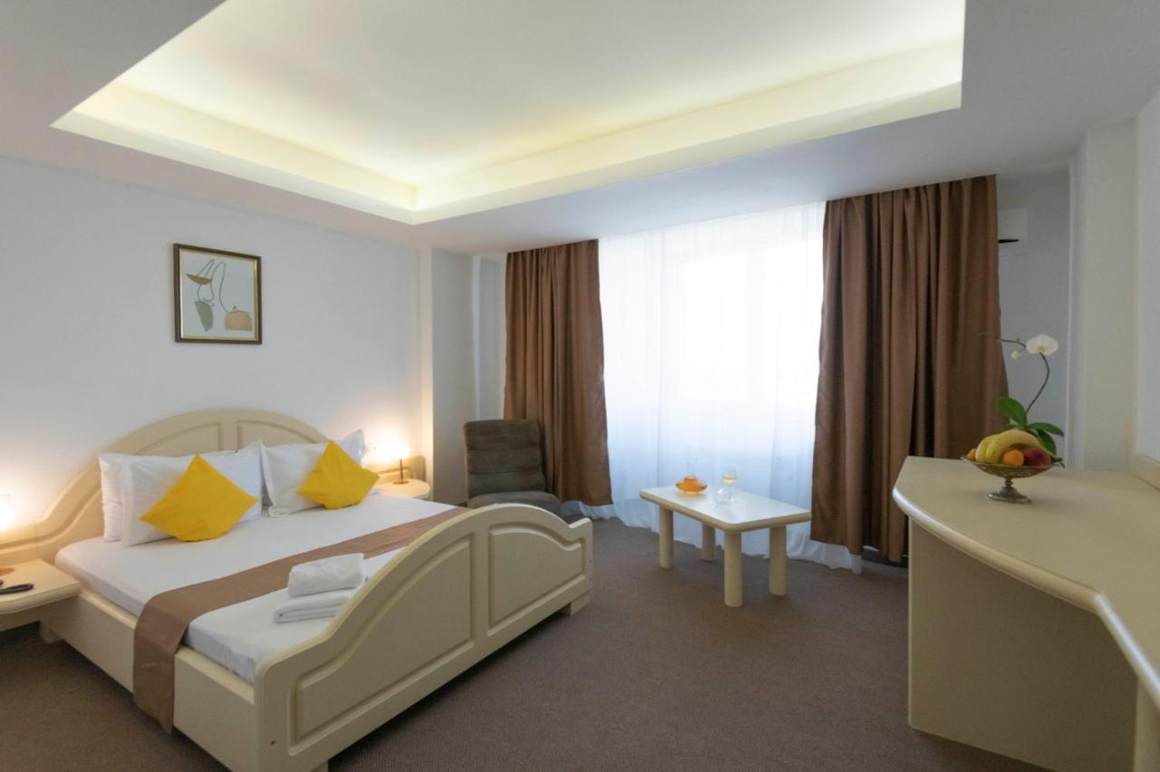 Hotel Randy Constanţa Buitenkant foto