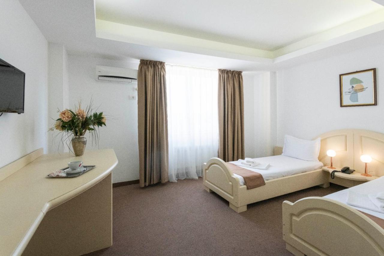 Hotel Randy Constanţa Buitenkant foto