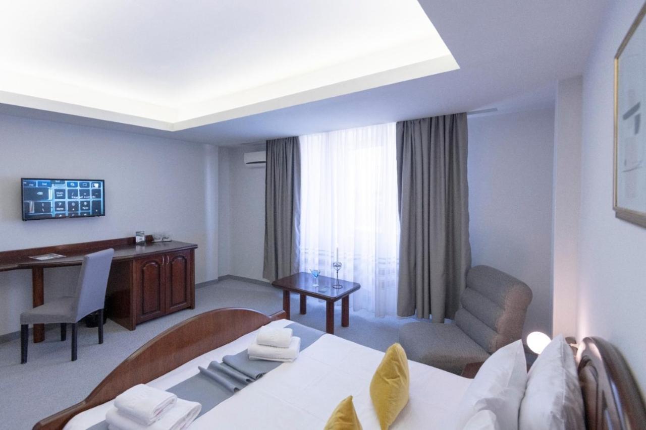 Hotel Randy Constanţa Buitenkant foto
