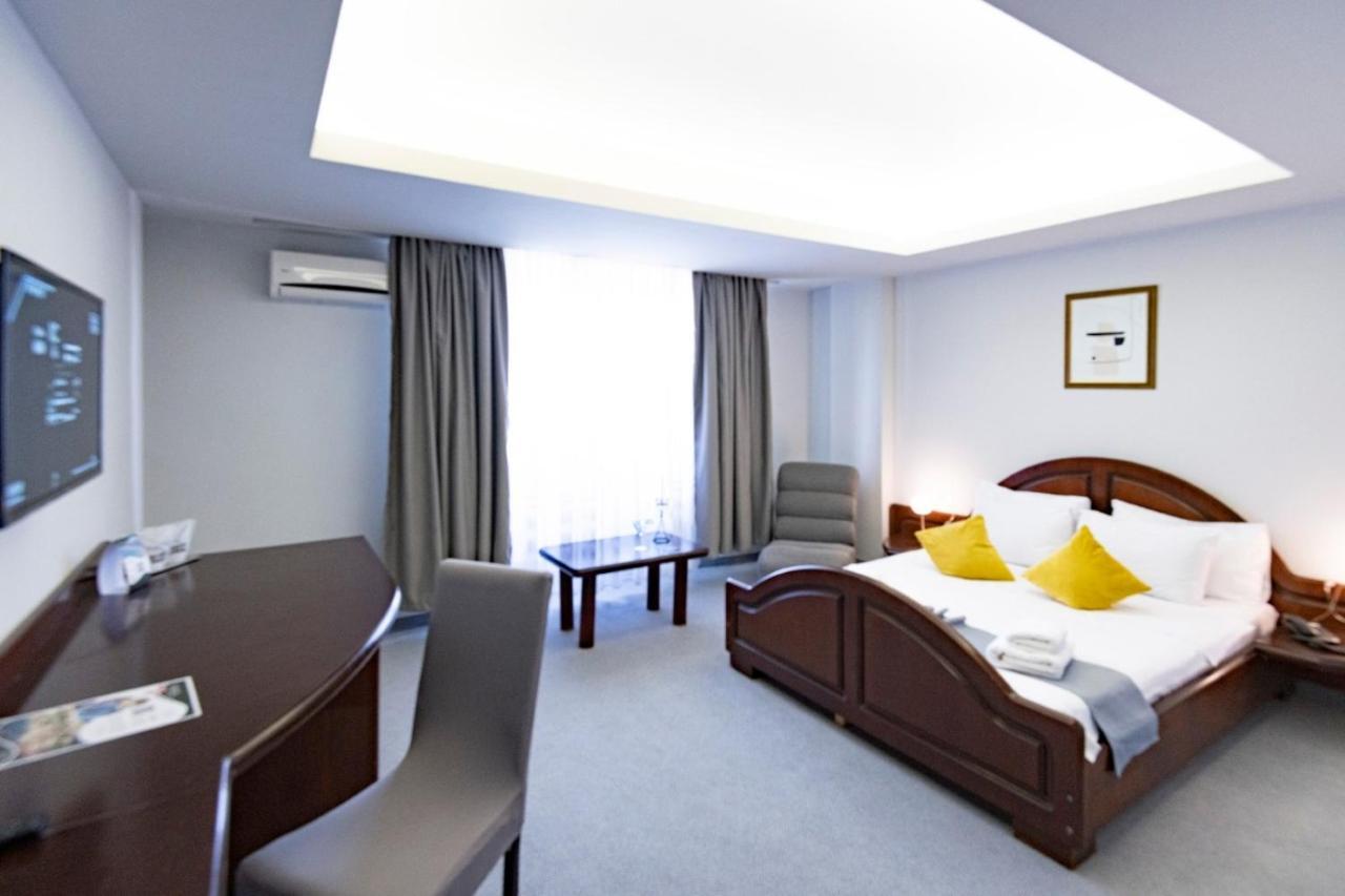 Hotel Randy Constanţa Buitenkant foto