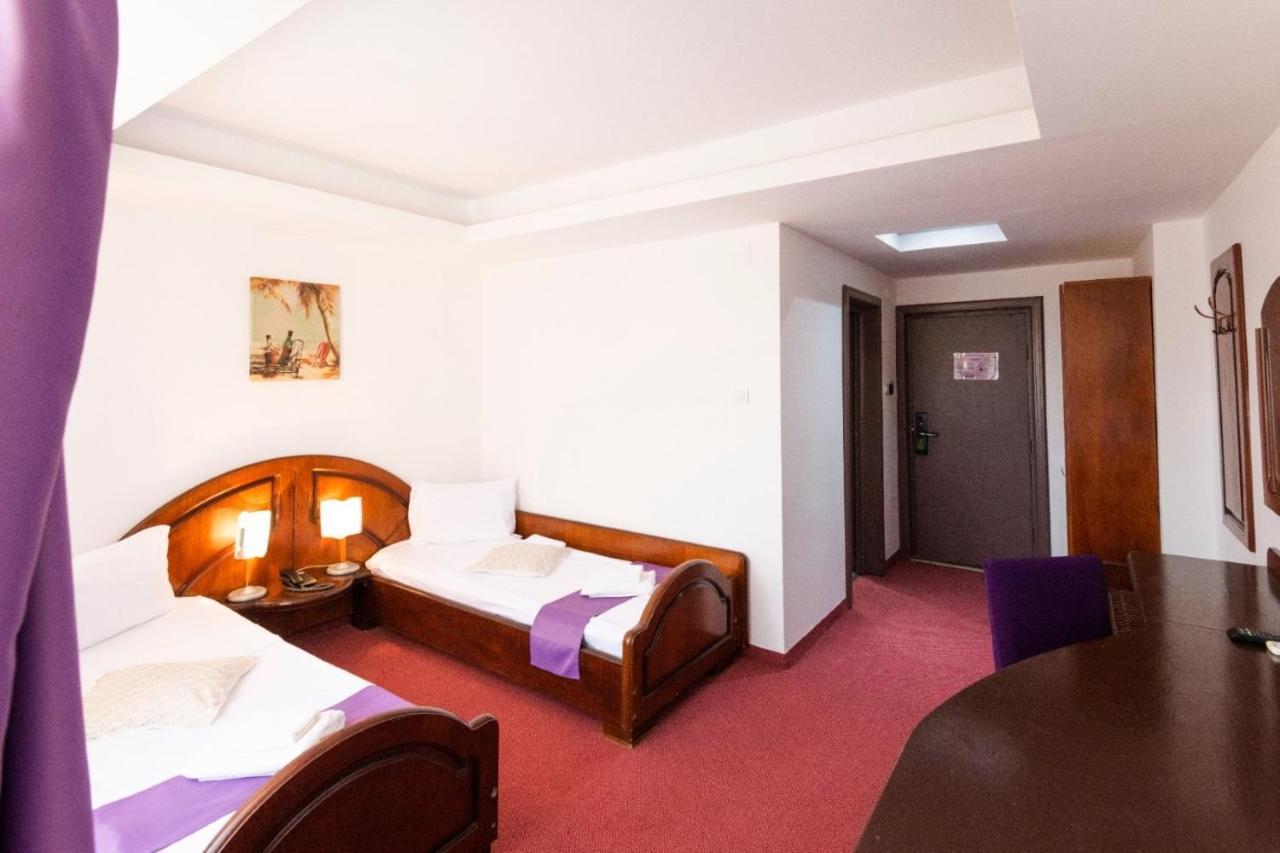 Hotel Randy Constanţa Buitenkant foto